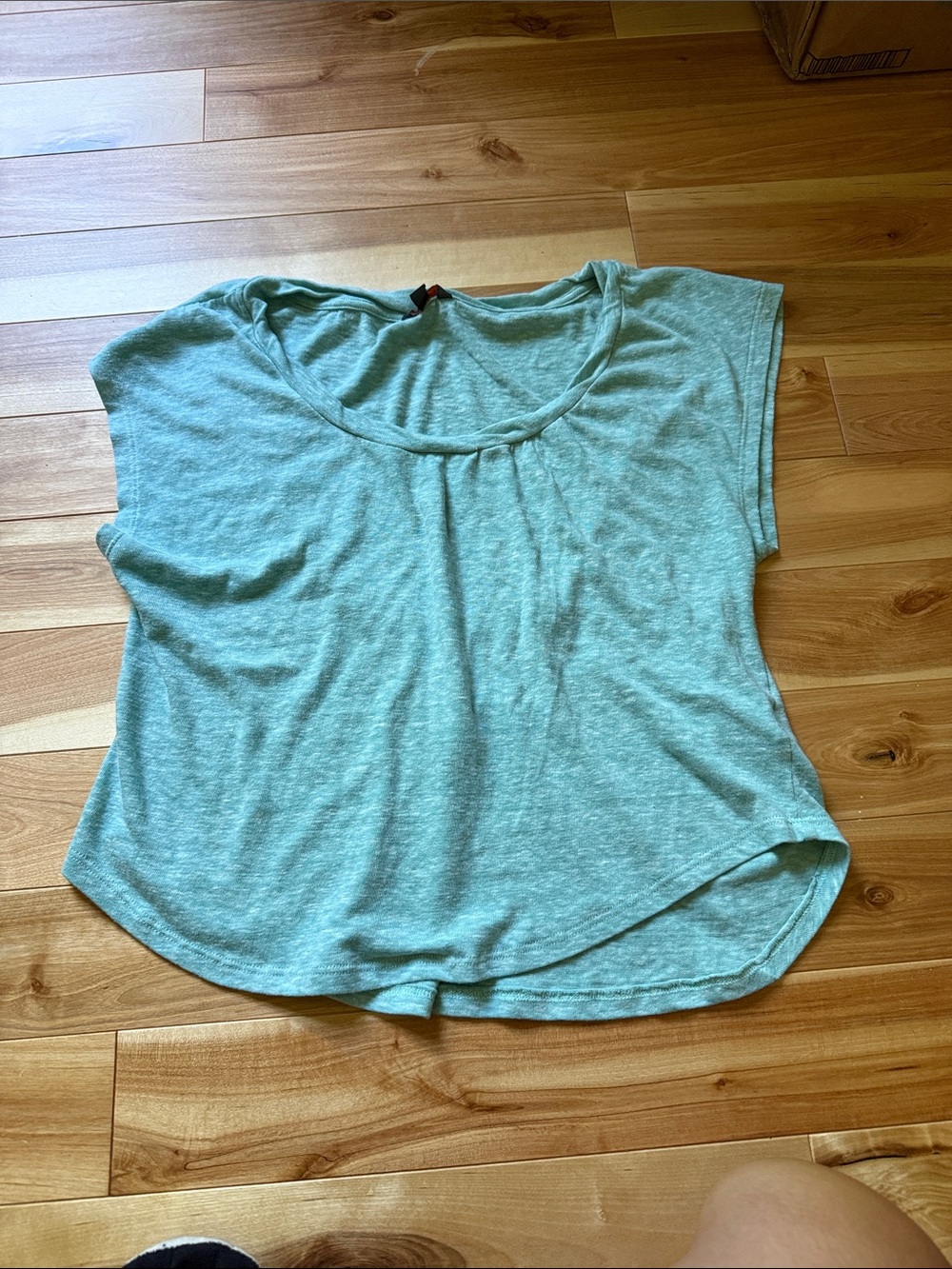 Hollister Scoop Neck Short Sleeve Tee in Aqua Green